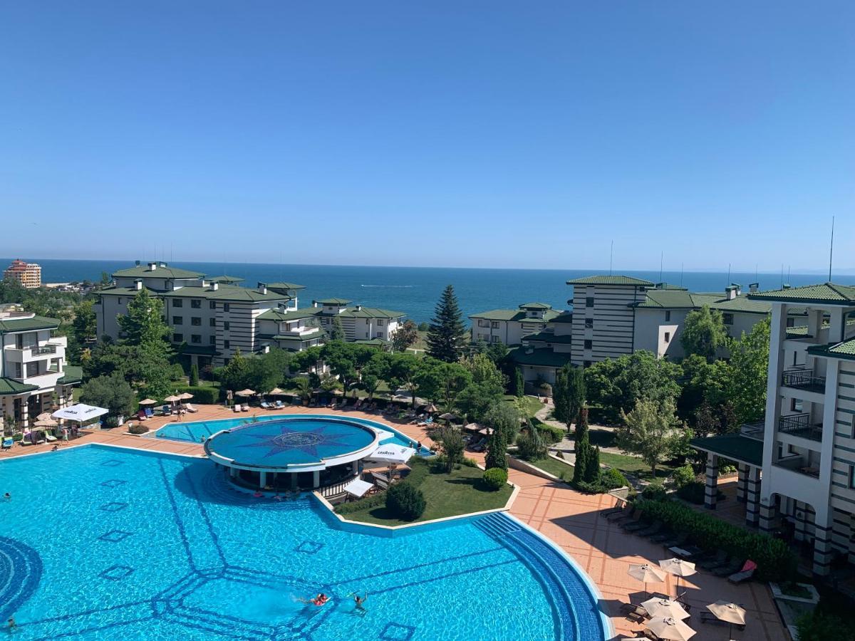 Kalina Private Apartments In Emerald Resort, 拉夫达 外观 照片