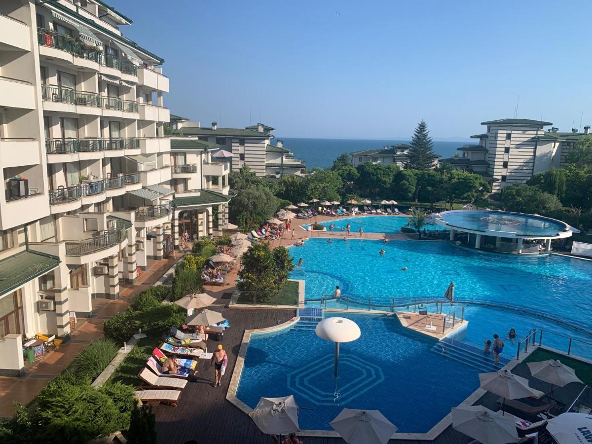 Kalina Private Apartments In Emerald Resort, 拉夫达 外观 照片