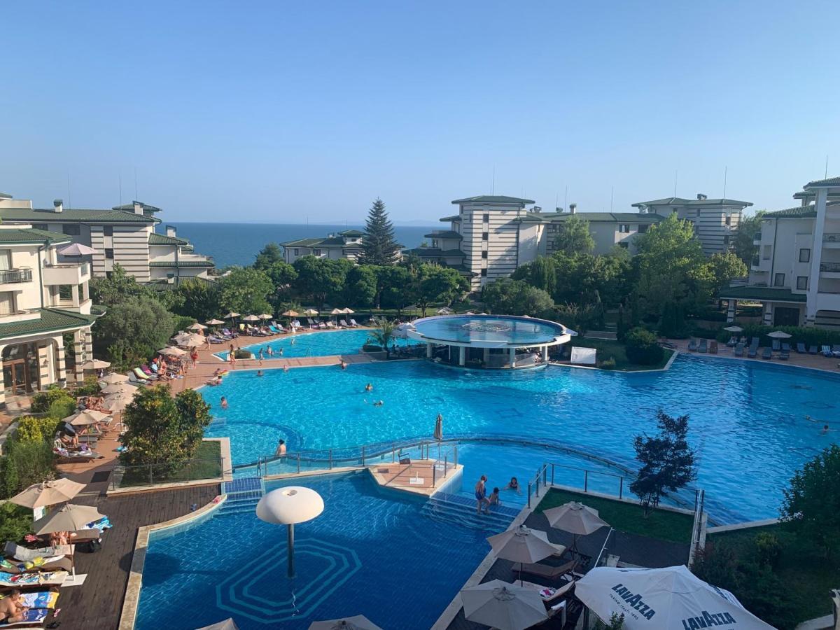 Kalina Private Apartments In Emerald Resort, 拉夫达 外观 照片