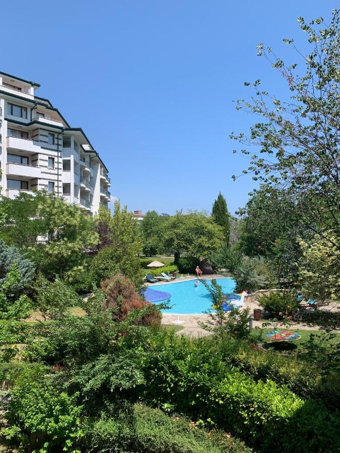 Kalina Private Apartments In Emerald Resort, 拉夫达 外观 照片
