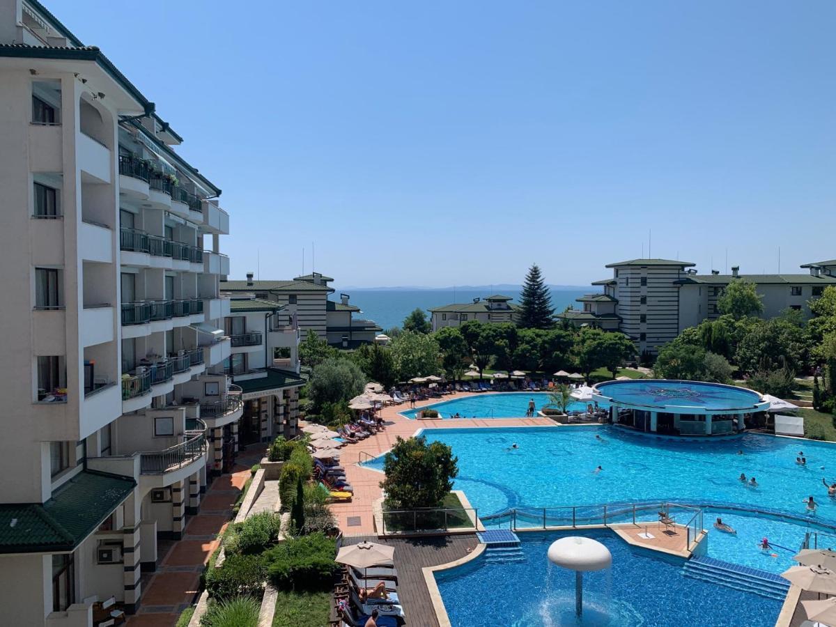 Kalina Private Apartments In Emerald Resort, 拉夫达 外观 照片
