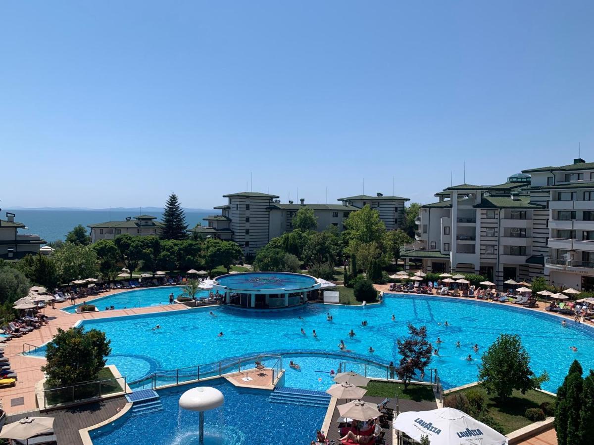 Kalina Private Apartments In Emerald Resort, 拉夫达 外观 照片