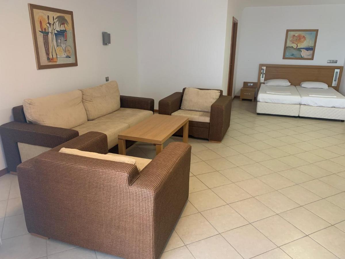 Kalina Private Apartments In Emerald Resort, 拉夫达 外观 照片