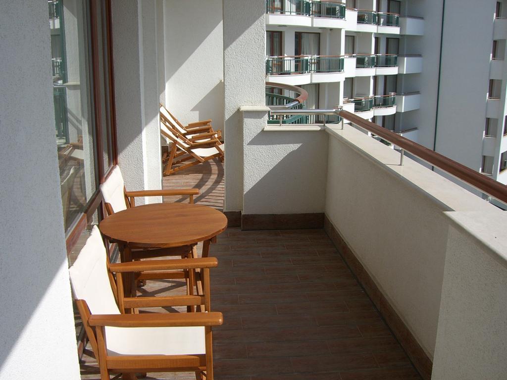 Kalina Private Apartments In Emerald Resort, 拉夫达 客房 照片
