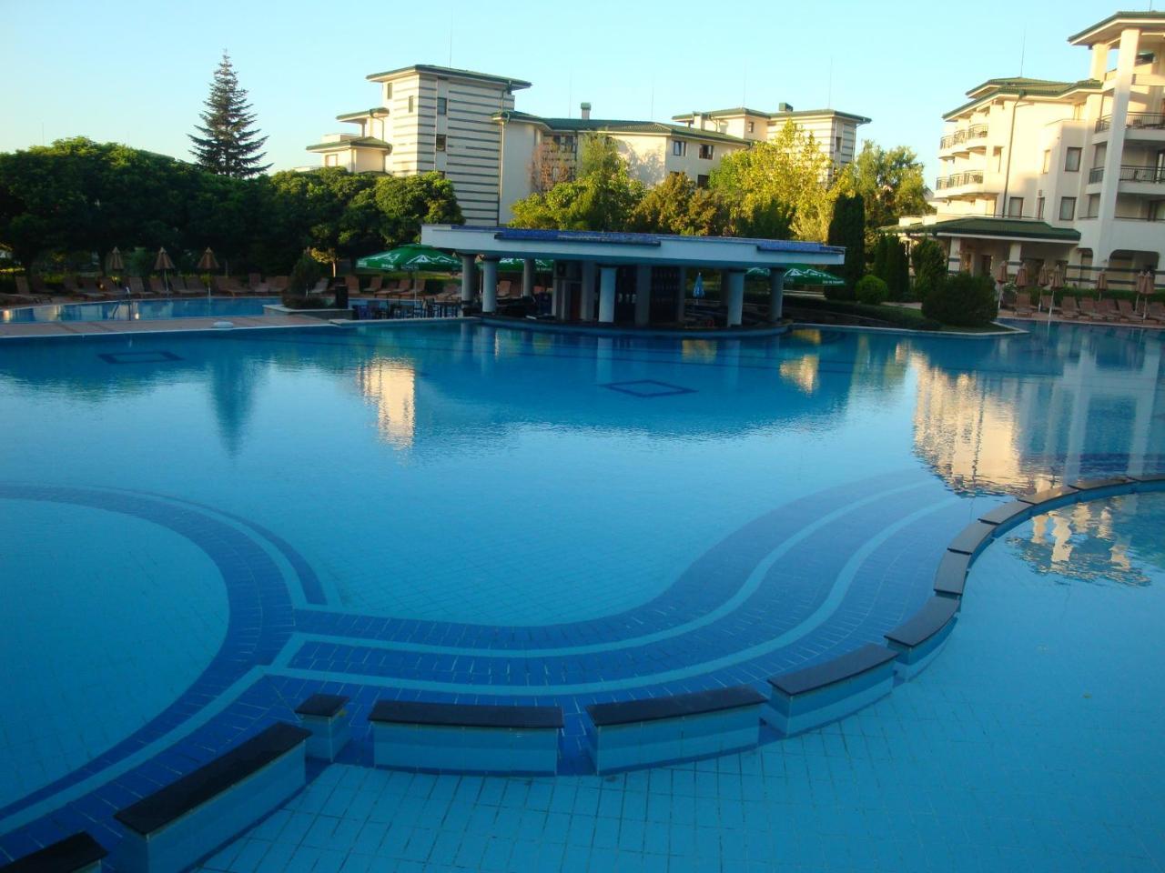 Kalina Private Apartments In Emerald Resort, 拉夫达 外观 照片