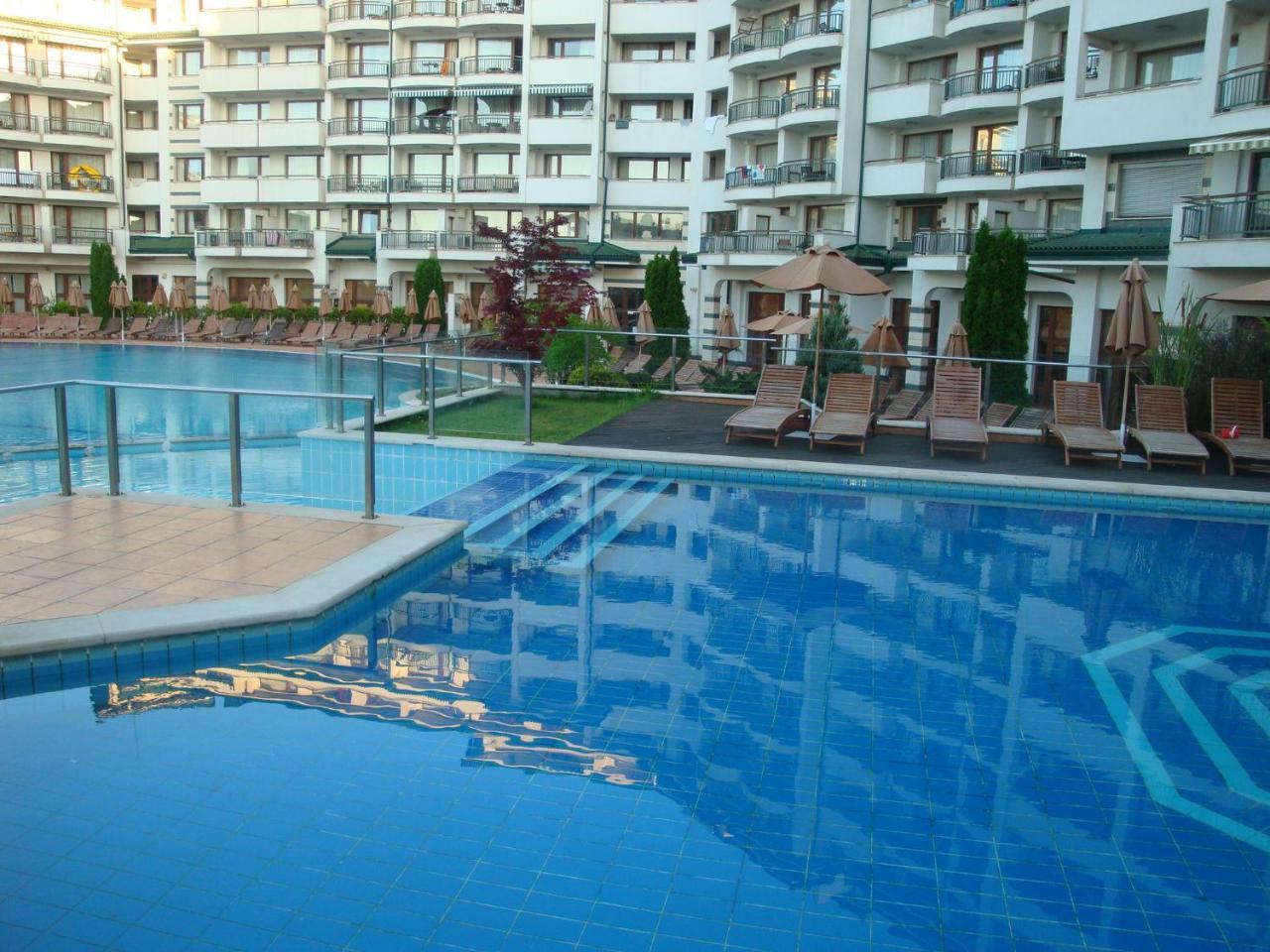 Kalina Private Apartments In Emerald Resort, 拉夫达 外观 照片